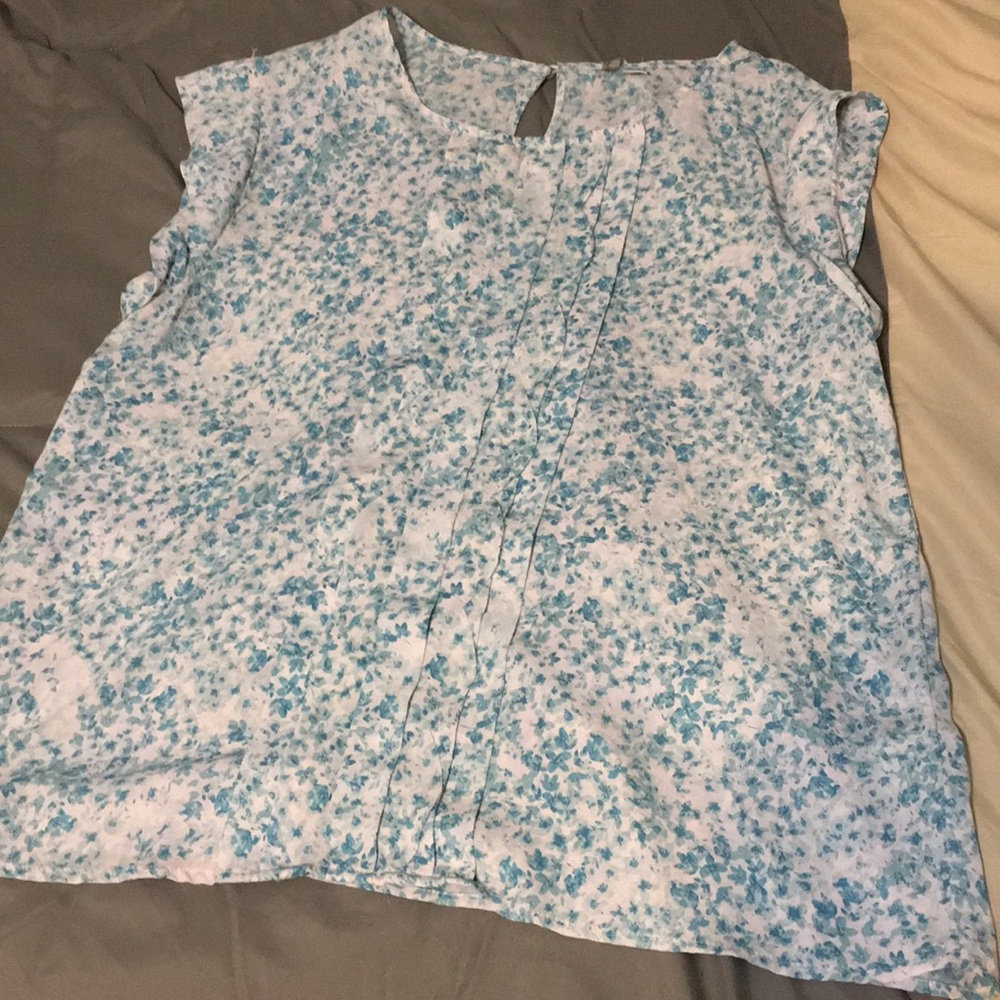 Lauren Conrad size L shirt